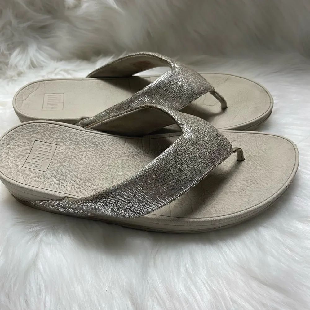 Fitflop glittery silver wedge thong sandals size 11